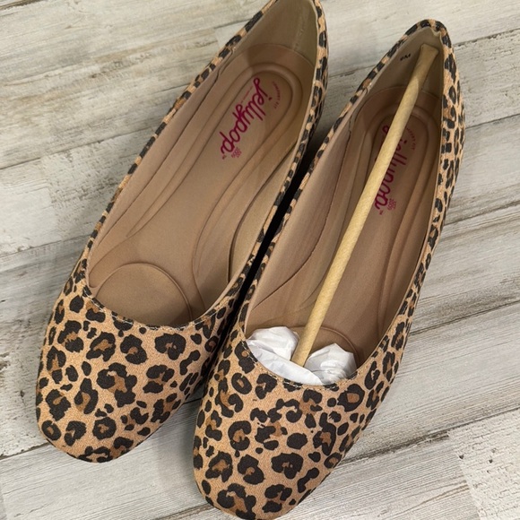 Jellypop Pamela Flats Leopard Print Women's Flats NWT - Picture 7 of 10